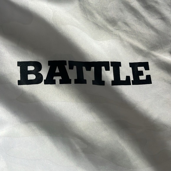 Battle Sports Windbreaker- Camo White - Size M - Picture 4 of 4